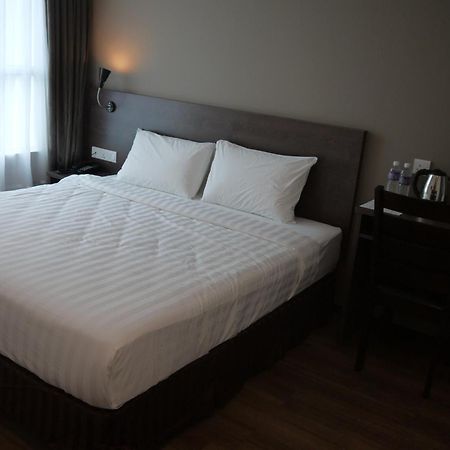 Kl Hotel Лабуан Екстериор снимка