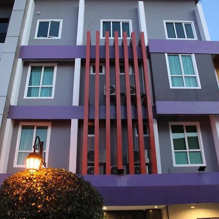 Kl Hotel Лабуан Екстериор снимка